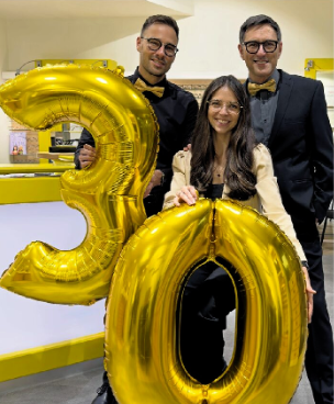 Das Gaida-Team feiert 30 Jahre Gaida Optik.